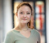 Aletta van den Bosch ontvangt de Gemmy & Mibeth Tichelaar Prijs